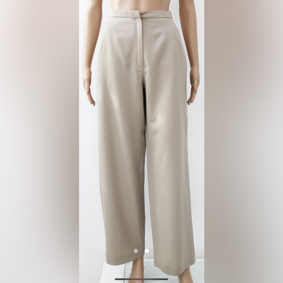 GIVENCHY COUTURE TWO PIECE SUIT - Picture 12 of 12